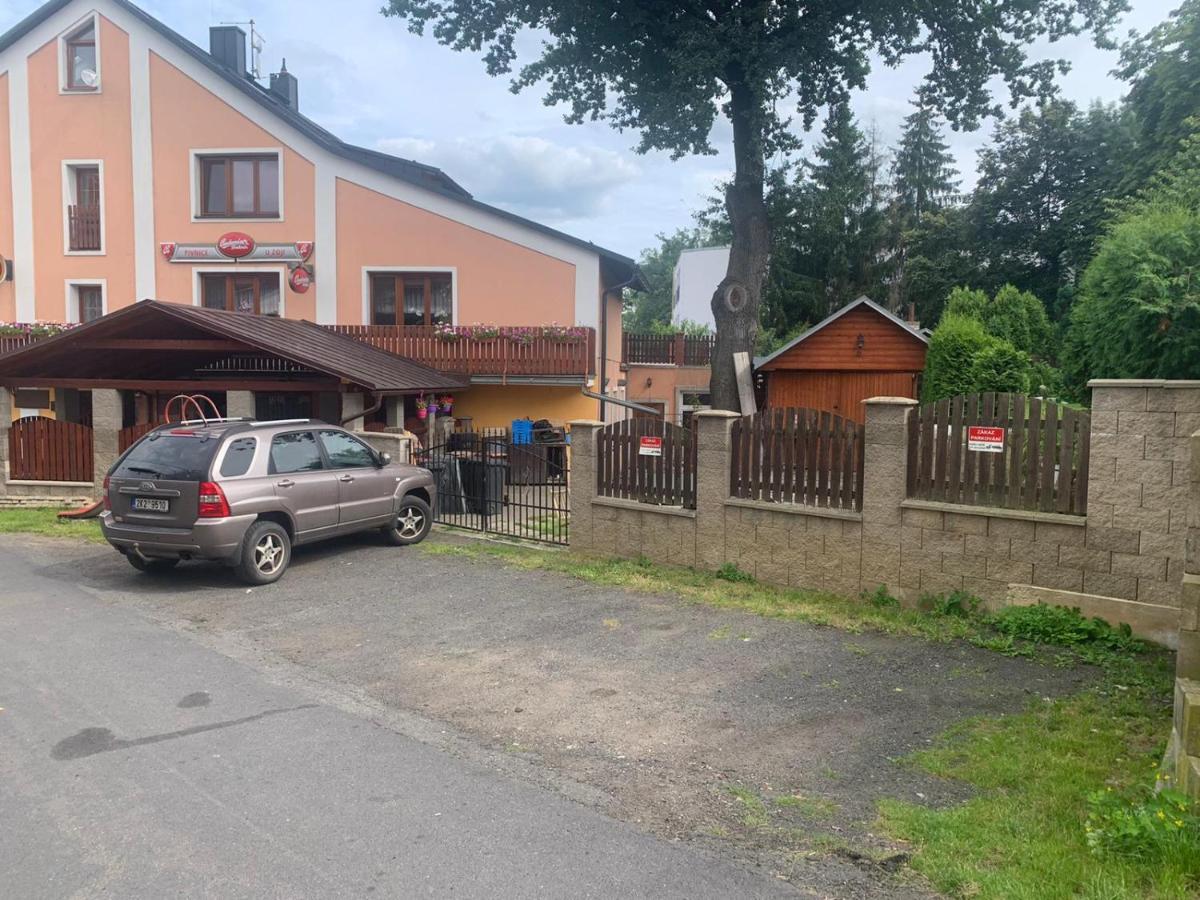 Maly Byt 1+1 Karlsbad Buitenkant foto